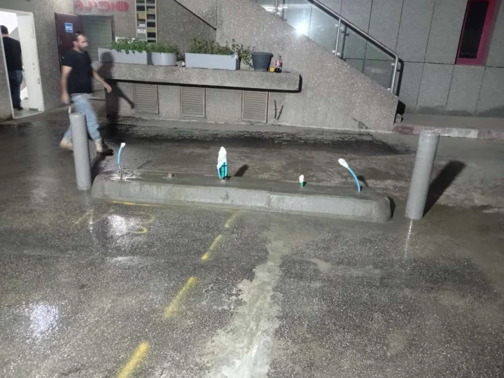 חניון רמת השרון, יציקת אי התנועה